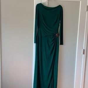 Evening dress long sleeve forest green color